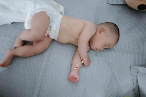 东方怀孕早期子宫内膜厚度